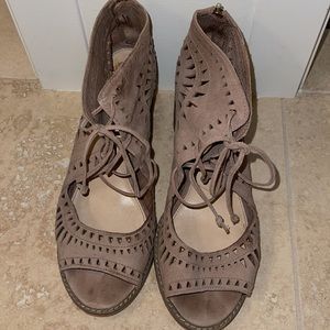 Vince Camuto Lace Up/Cut Out Heels